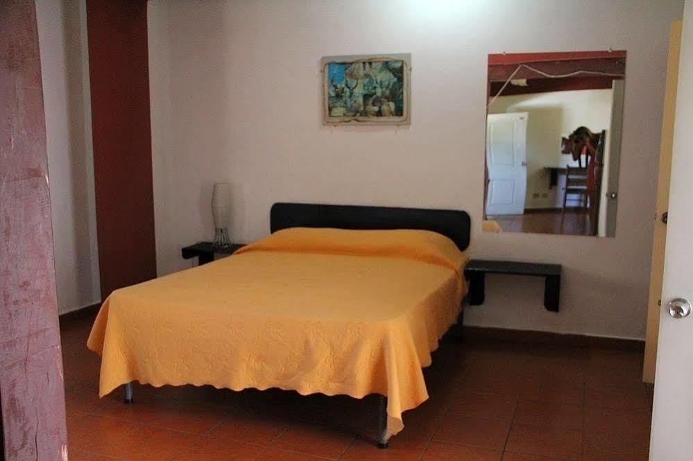 Hostal Condo-Parque Santo Domingo Exteriör bild
