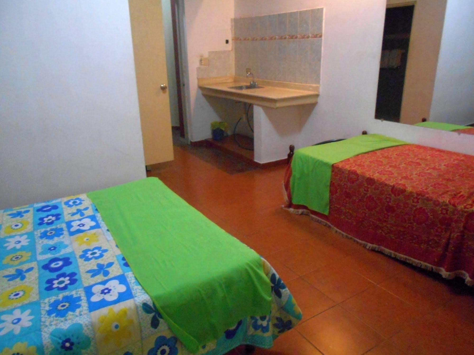 Hostal Condo-Parque Santo Domingo Exteriör bild
