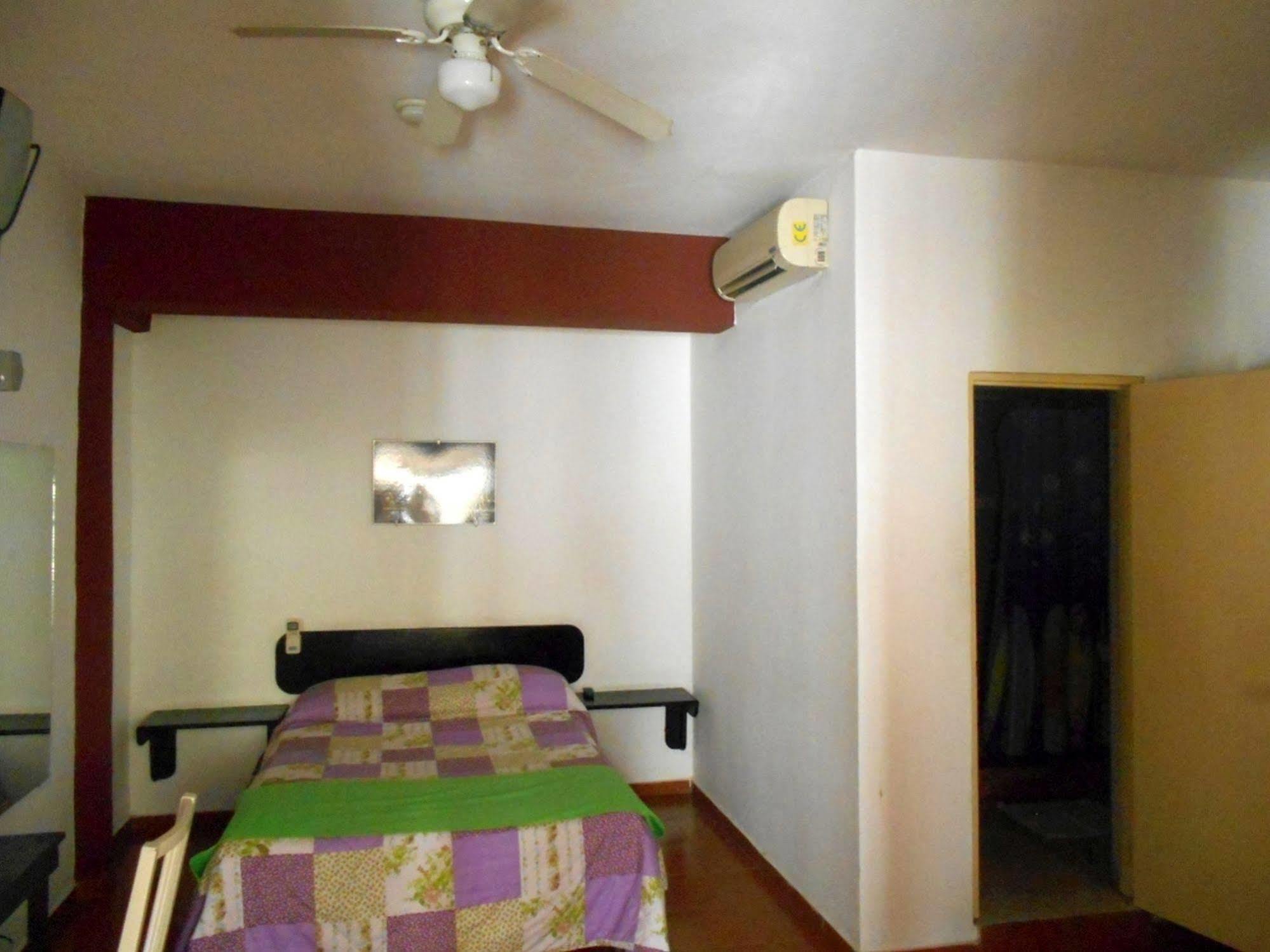 Hostal Condo-Parque Santo Domingo Exteriör bild