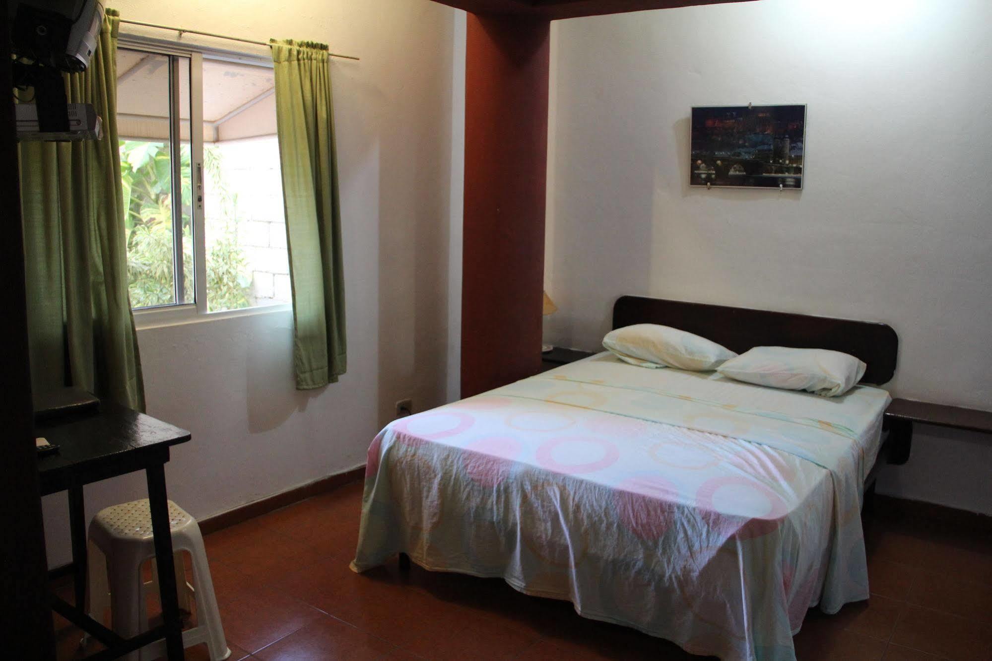 Hostal Condo-Parque Santo Domingo Exteriör bild